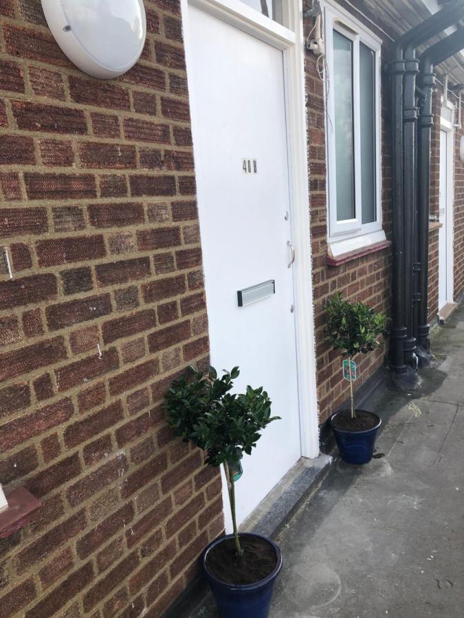 Super location 1min from metro 10min from Camden Londres Exterior foto